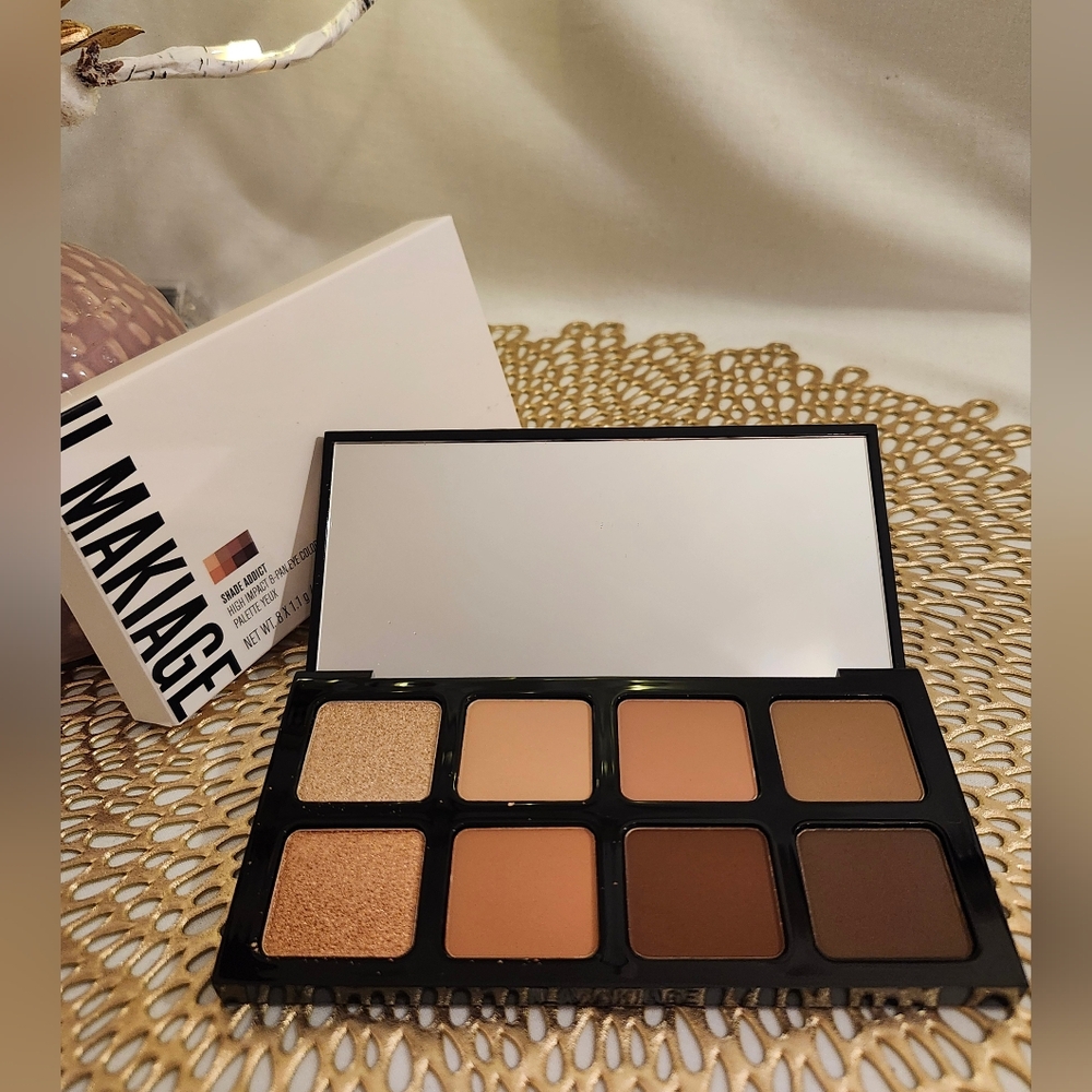IL MAKIAGE Shade Addict High Impact 8-Pan Eye Color Palette